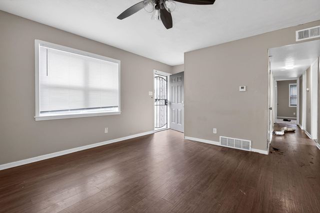 506 E SHELBY DR, Memphis, TN 38109