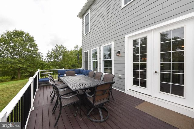 8 ELIZABETH LN, Doylestown, PA 18901