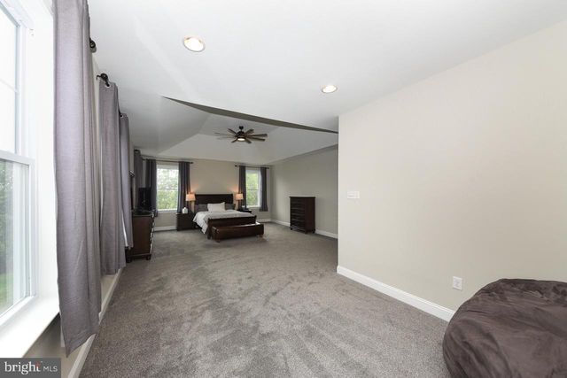 8 ELIZABETH LN, Doylestown, PA 18901