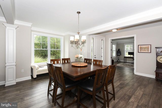 8 ELIZABETH LN, Doylestown, PA 18901