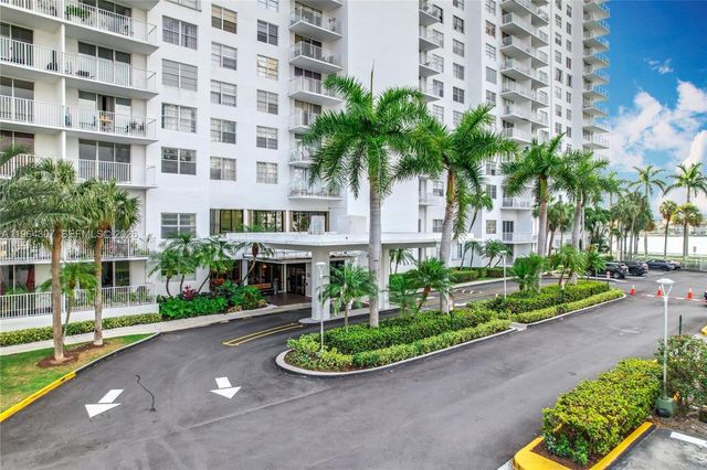 2851 NE 183rd Street 2117, Aventura, FL 33160