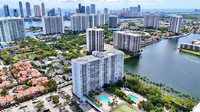 2851 NE 183rd Street 2117, Aventura, FL 33160
