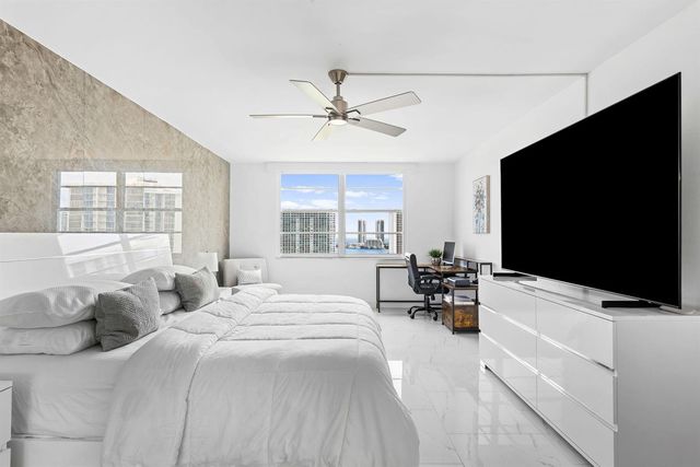 2851 NE 183rd Street 2117, Aventura, FL 33160