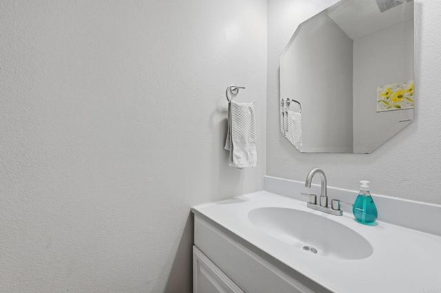 5700 Baltimore Drive 81, La Mesa, CA 91942