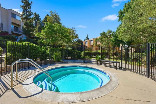 5700 Baltimore Drive 81, La Mesa, CA 91942
