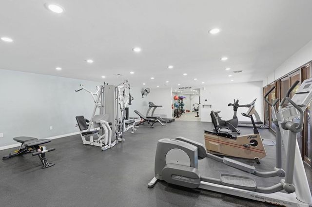 5700 Baltimore Drive 81, La Mesa, CA 91942