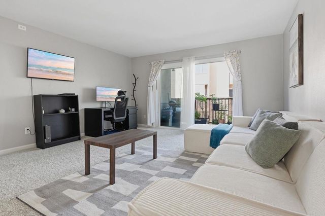 5700 Baltimore Drive 81, La Mesa, CA 91942
