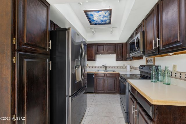 5521 N Arroyo Grande Drive, Tucson, AZ 85718