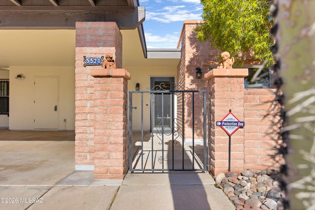 5521 N Arroyo Grande Drive, Tucson, AZ 85718