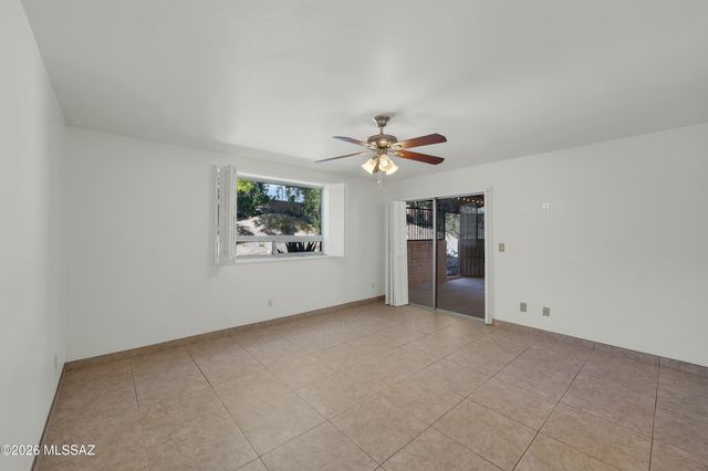 5521 N Arroyo Grande Drive, Tucson, AZ 85718