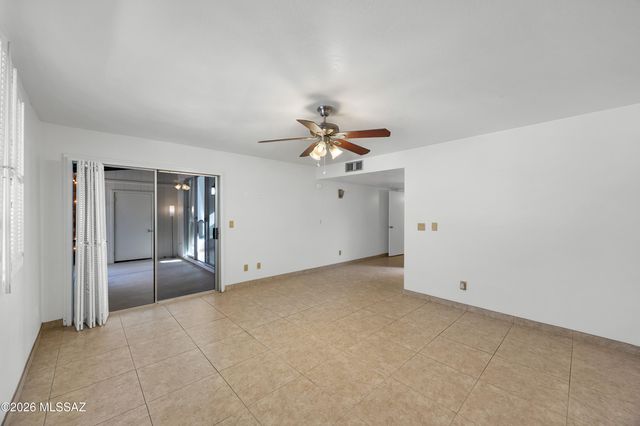 5521 N Arroyo Grande Drive, Tucson, AZ 85718