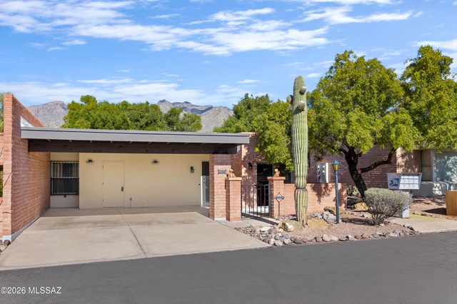 5521 N Arroyo Grande Drive, Tucson, AZ 85718