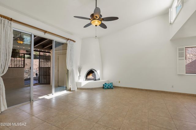 5521 N Arroyo Grande Drive, Tucson, AZ 85718