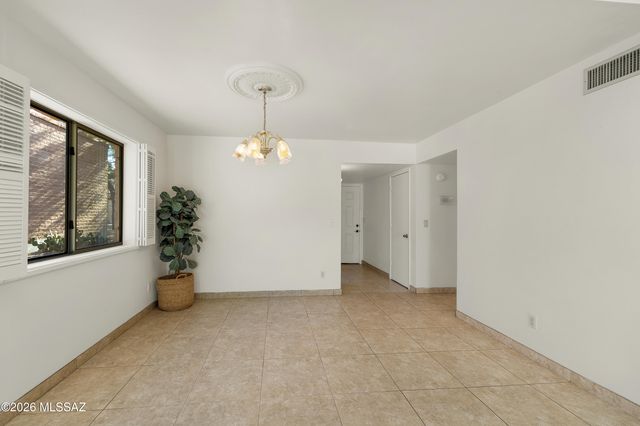 5521 N Arroyo Grande Drive, Tucson, AZ 85718