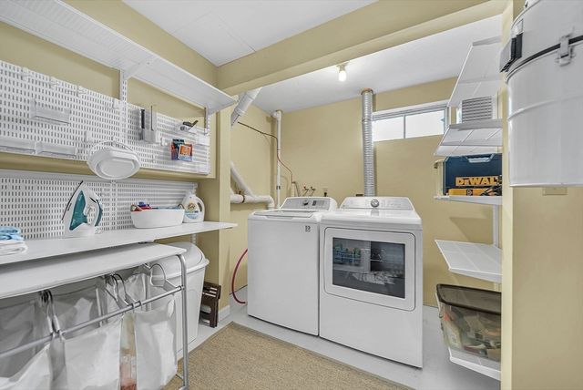 5 Weybridge Ln 5, Hopkinton, MA 01748