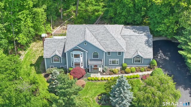35 Hunting Ridge Road, Easton, CT 06612