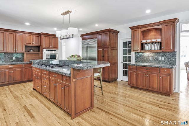 35 Hunting Ridge Road, Easton, CT 06612