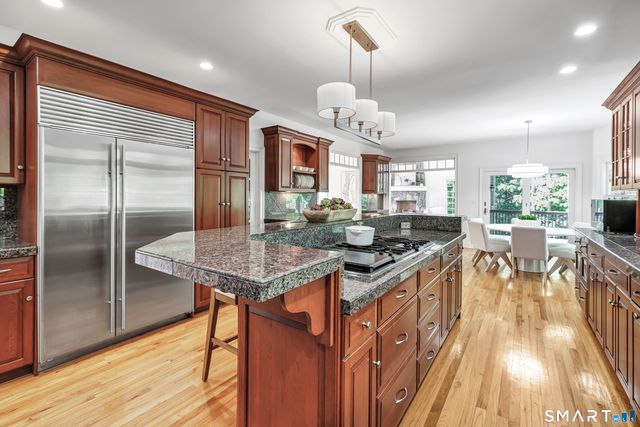 35 Hunting Ridge Road, Easton, CT 06612