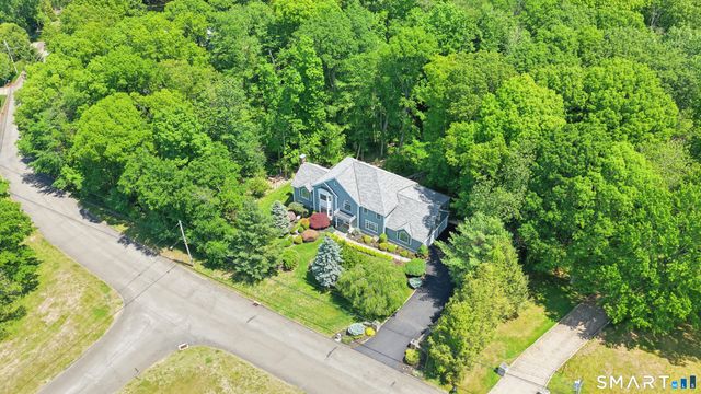 35 Hunting Ridge Road, Easton, CT 06612
