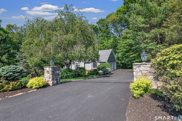 35 Hunting Ridge Road, Easton, CT 06612
