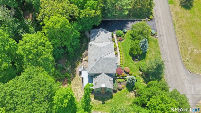 35 Hunting Ridge Road, Easton, CT 06612