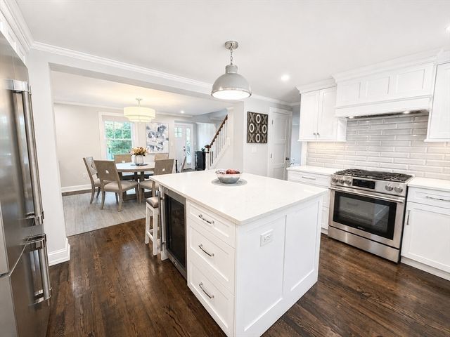 7 John Street, Needham, MA 02494