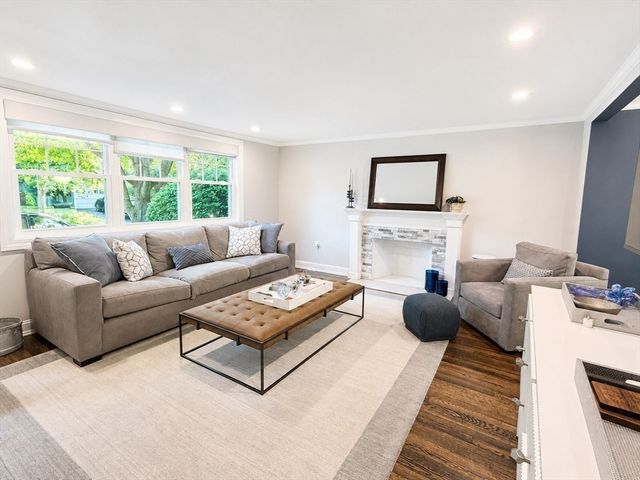 7 John Street, Needham, MA 02494