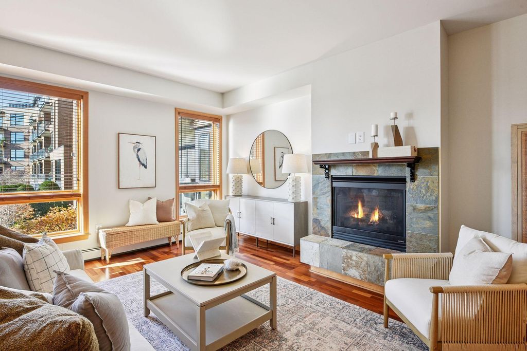 4201 Sunset Drive N220, Spring Park, MN 55384