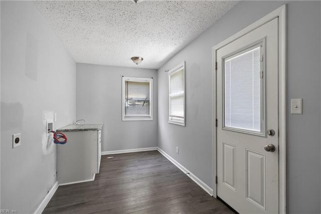2322 Barraud AVE, Norfolk, VA 23504