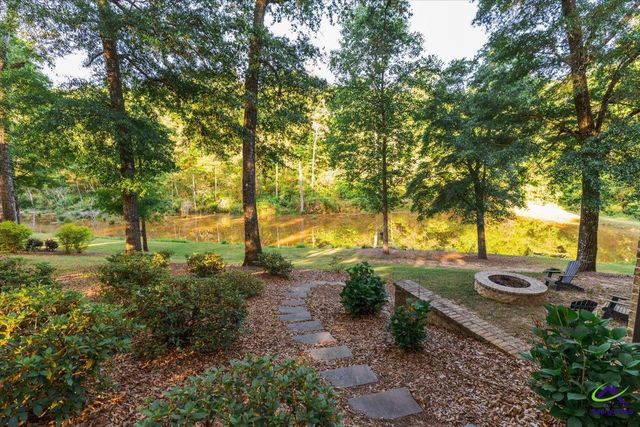 243 Mossland Dr, Perry, GA 31069