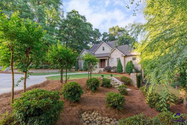 243 Mossland Dr, Perry, GA 31069