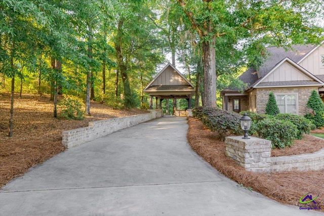 243 Mossland Dr, Perry, GA 31069