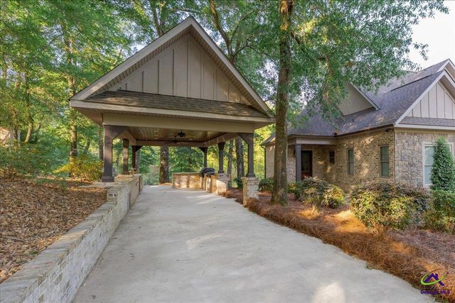 243 Mossland Dr, Perry, GA 31069
