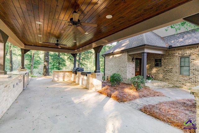 243 Mossland Dr, Perry, GA 31069
