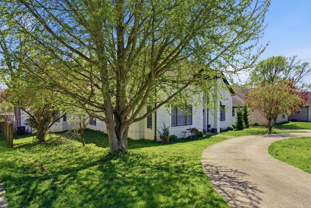 145 S Hill Road, Versailles, KY 40383