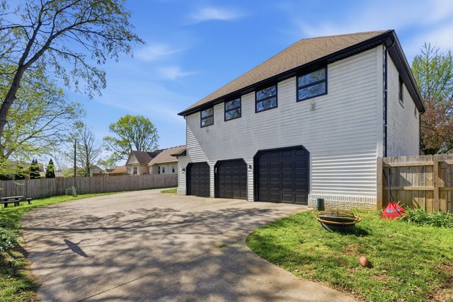 145 S Hill Road, Versailles, KY 40383
