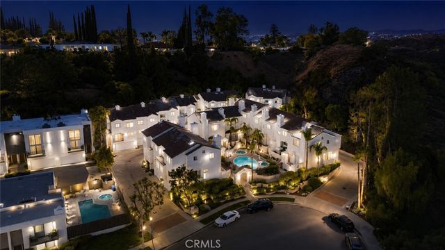 4341 Freedom C, Calabasas, CA 91302