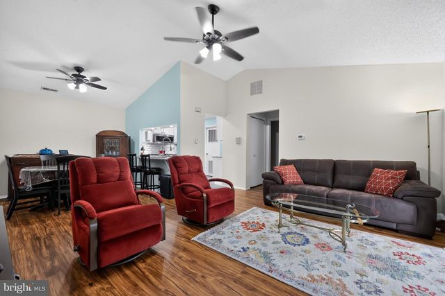 5806-B ADELAIDE DR, Mount Laurel, NJ 08054