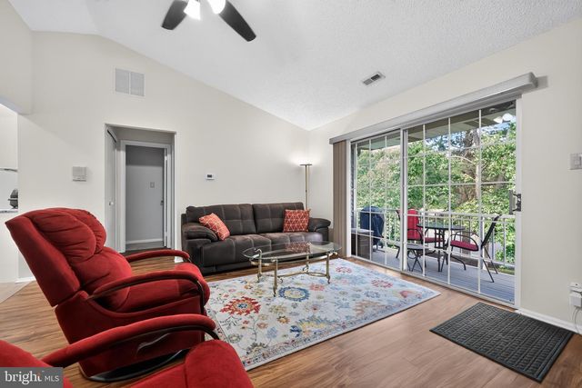 5806-B ADELAIDE DR, Mount Laurel, NJ 08054