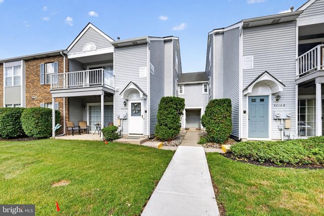 5806-B ADELAIDE DR, Mount Laurel, NJ 08054