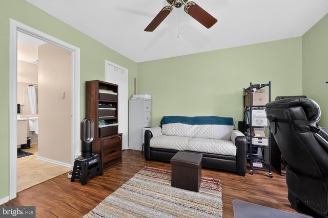 5806-B ADELAIDE DR, Mount Laurel, NJ 08054