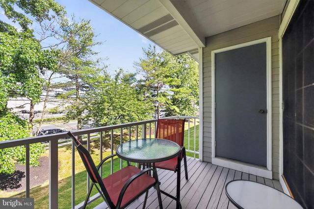 5806-B ADELAIDE DR, Mount Laurel, NJ 08054