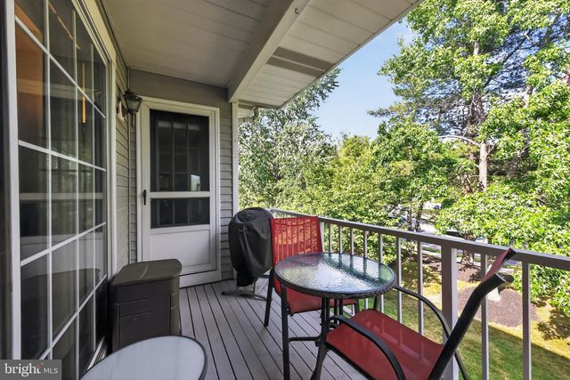 5806-B ADELAIDE DR, Mount Laurel, NJ 08054