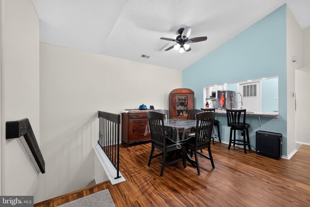 5806-B ADELAIDE DR, Mount Laurel, NJ 08054