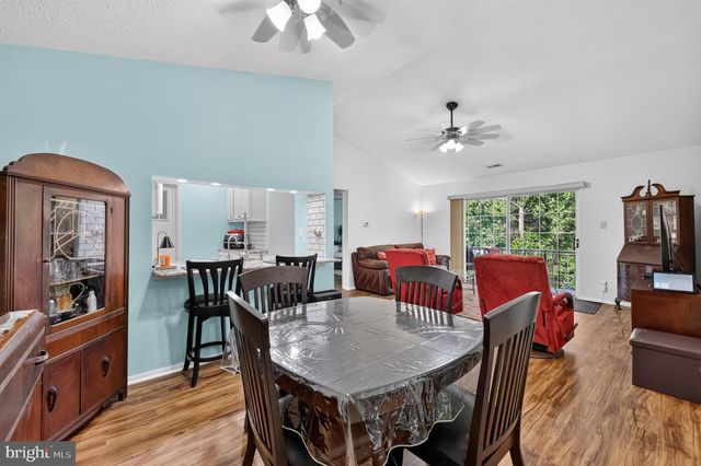 5806-B ADELAIDE DR, Mount Laurel, NJ 08054