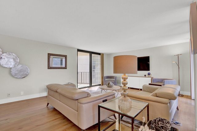 5420 N Ocean Drive 506, Singer Island, FL 33404