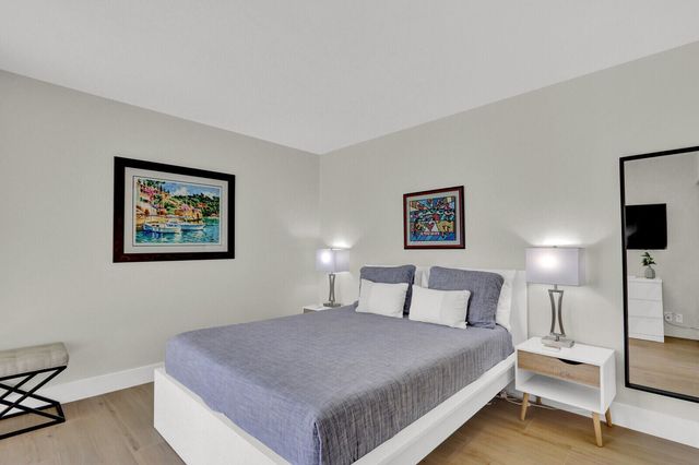 5420 N Ocean Drive 506, Singer Island, FL 33404