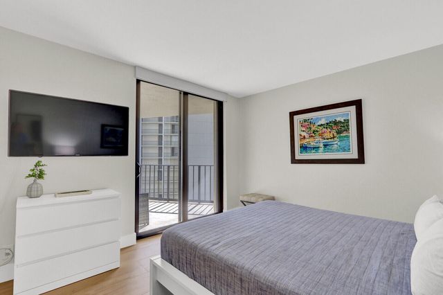 5420 N Ocean Drive 506, Singer Island, FL 33404