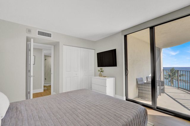 5420 N Ocean Drive 506, Singer Island, FL 33404