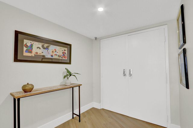 5420 N Ocean Drive 506, Singer Island, FL 33404